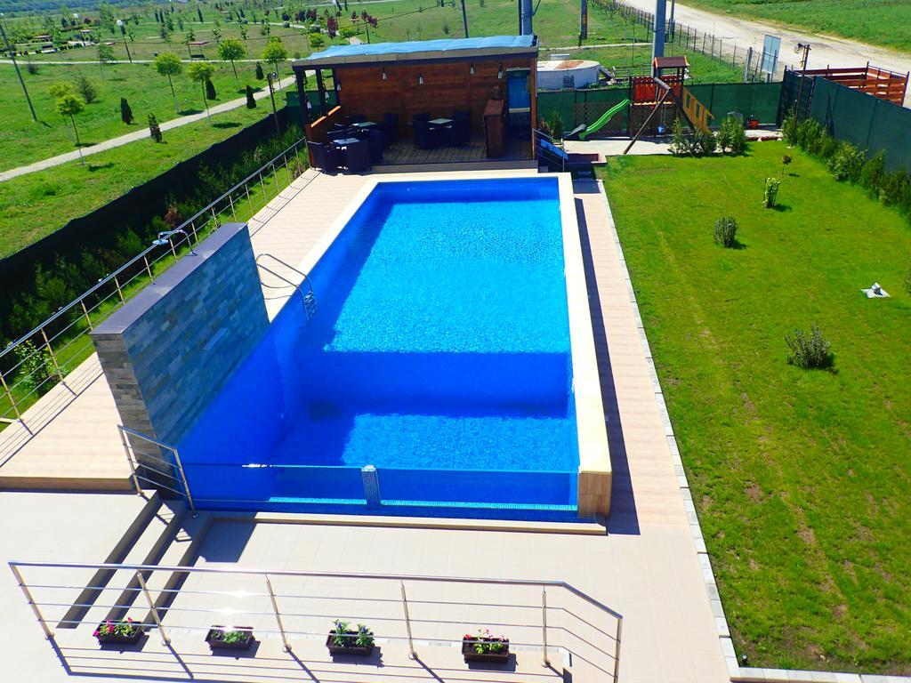 Отель Indeep Club Cumpana  Экстерьер фото